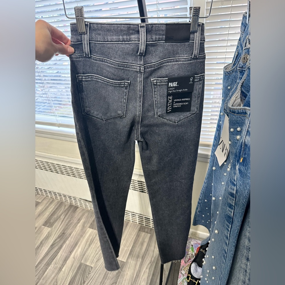 Jeans - Picture 3 of 3